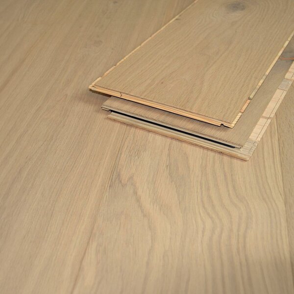 Muster zu Artikel #162592 Parkett Landhausdiele Jackson L Eiche Rohholzoptik geölt schwarz gespachte