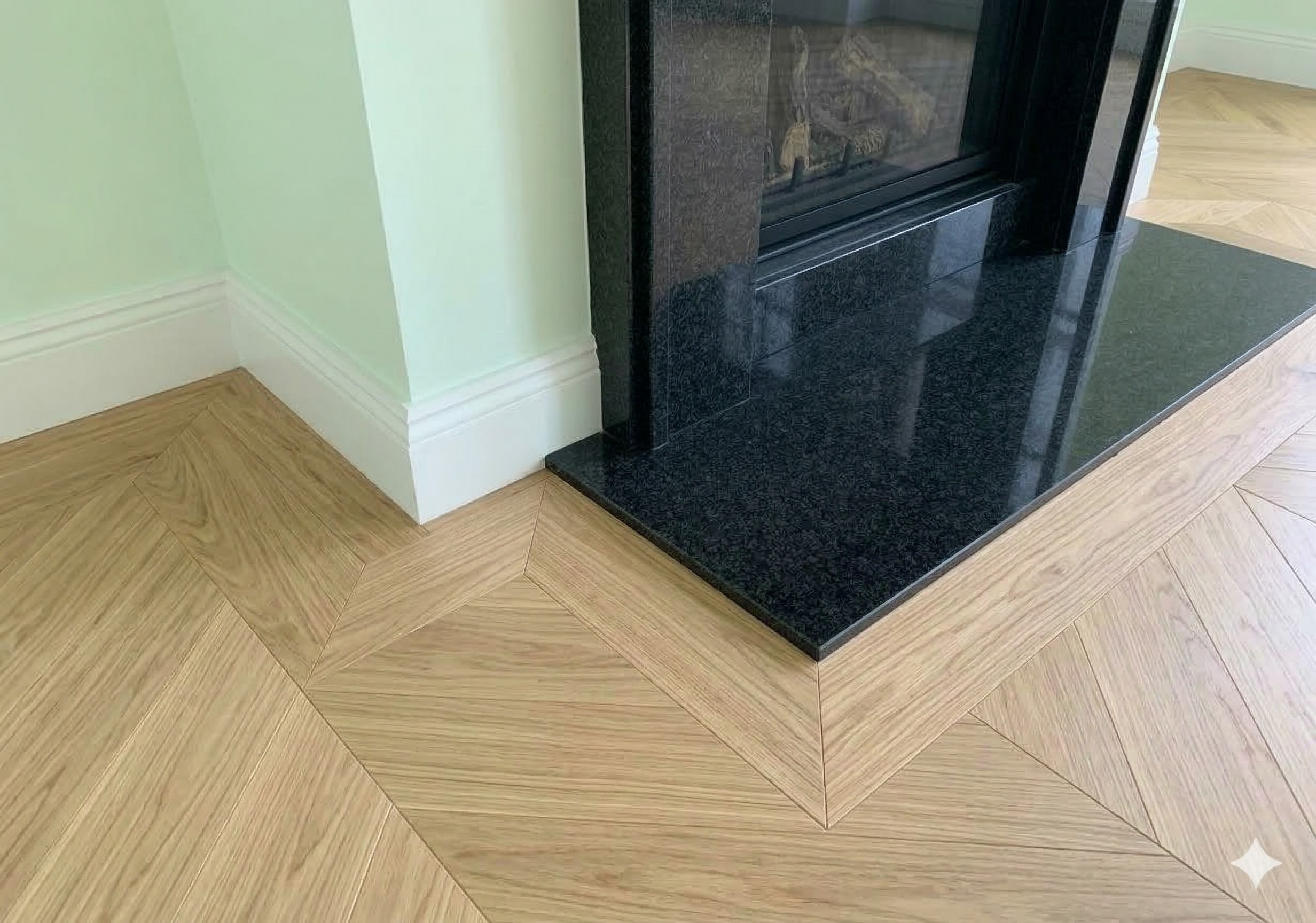 Fischgrätparkett mit Fries