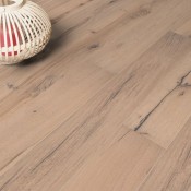 Fertigparkett Eiche Landhausdiele geölt mit Maßen (L/B/H) 1850x190x14mm. Mit Klicksystem einfach verlegbar. Ein Paket enthält ca. 2,812m². Parkett Landhausdiele Eiche Whitewood gebürstet weiß geölt Klick 1850x190x14mm Collection Earth