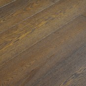 Fertigparkett Eiche Landhausdiele geölt 2-Schicht mit Maßen (L/B/H) 1900x190x10mm. Mit Nut/Feder zur vollflächigen Verklebung geeignet. Ein Paket enthält ca. 2,888m². Parkett Landhausdiele Eiche Cando Rustikal geölt leicht geräuchert gebeizt Alpenland Naturboden