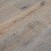 Fertigparkett Eiche Landhausdiele geölt 2-Schicht mit Maßen (L/B/H) 1900x190x10mm. Mit Nut/Feder zur vollflächigen Verklebung geeignet. Ein Paket enthält ca. 2,888m². Parkett Landhausdiele Eiche Joliet Rustikal geölt geräuchert weiß gewaschen Alpenland Naturboden